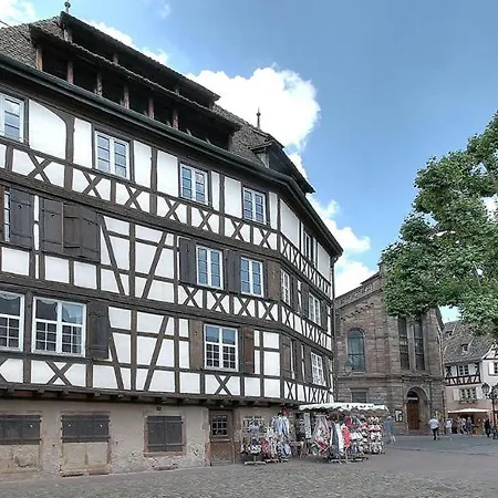 Au Coeur De La Petite France *