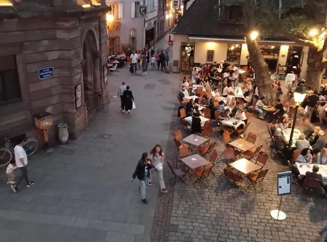 Au Coeur De La Petite France *